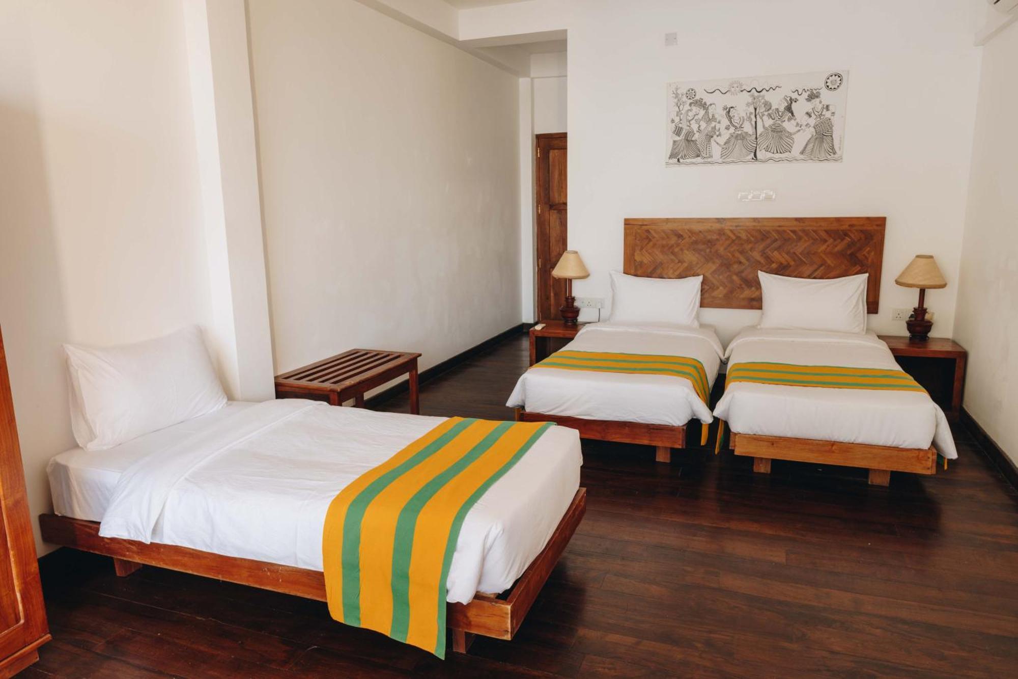 Yala Oga Reach Hotel Тисамахарама Екстериор снимка