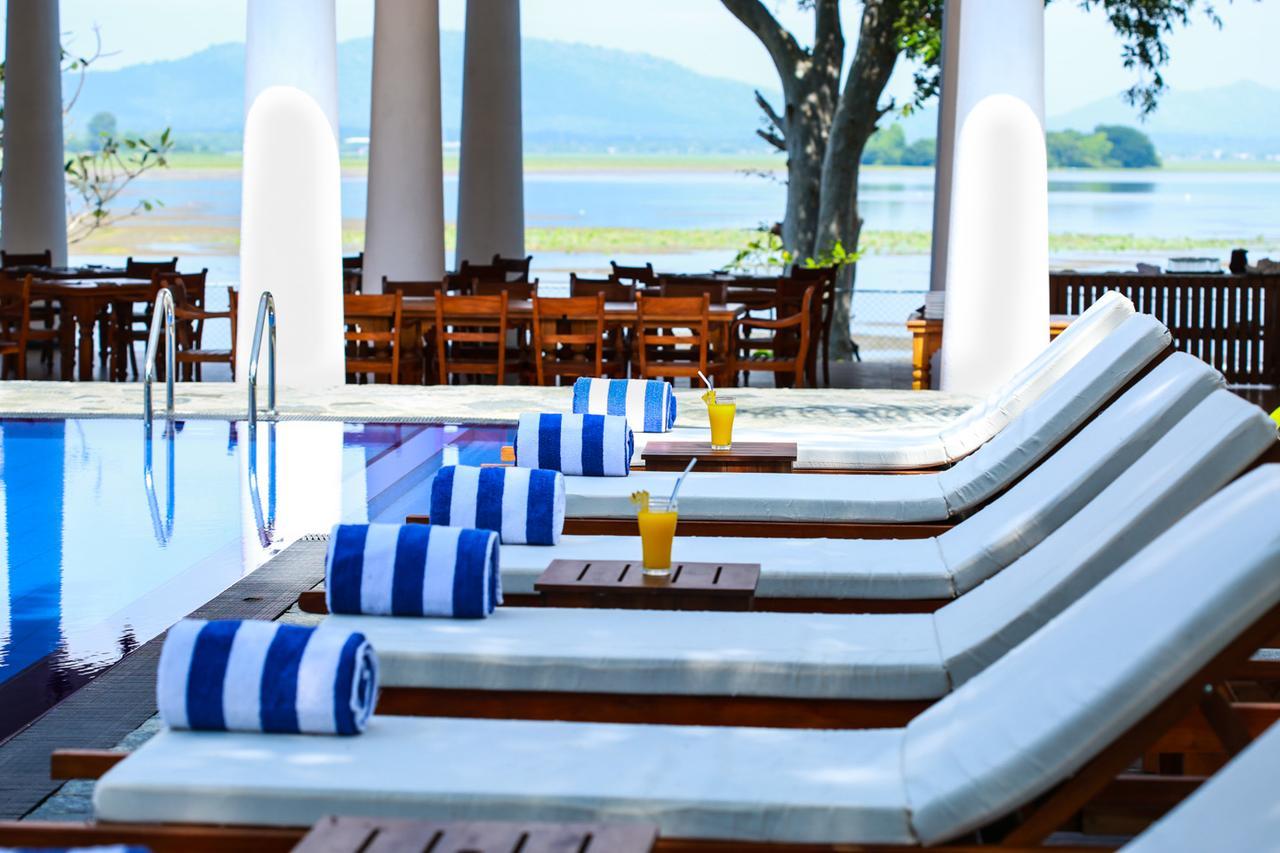 Yala Oga Reach Hotel Тисамахарама Екстериор снимка