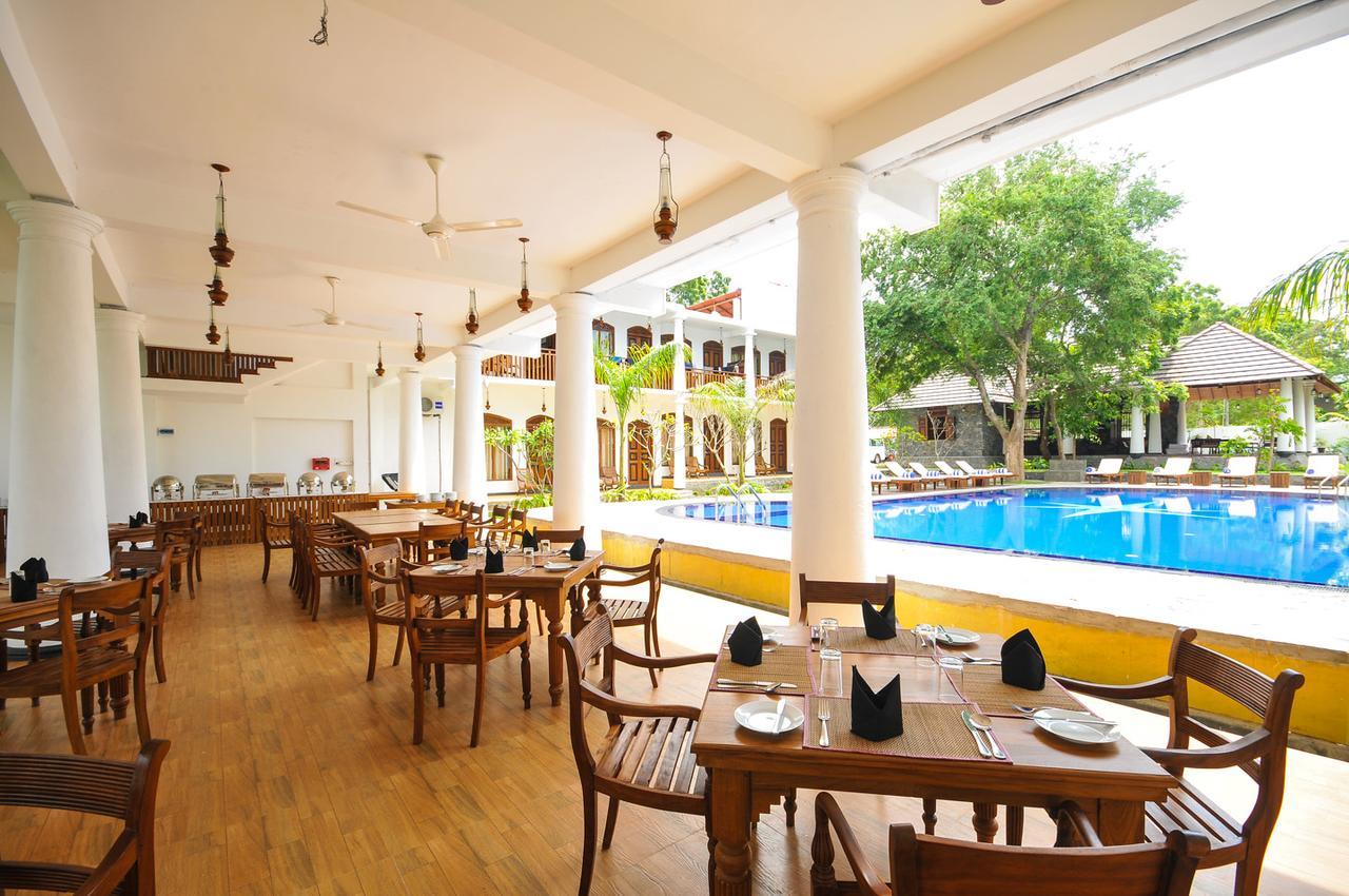 Yala Oga Reach Hotel Тисамахарама Екстериор снимка
